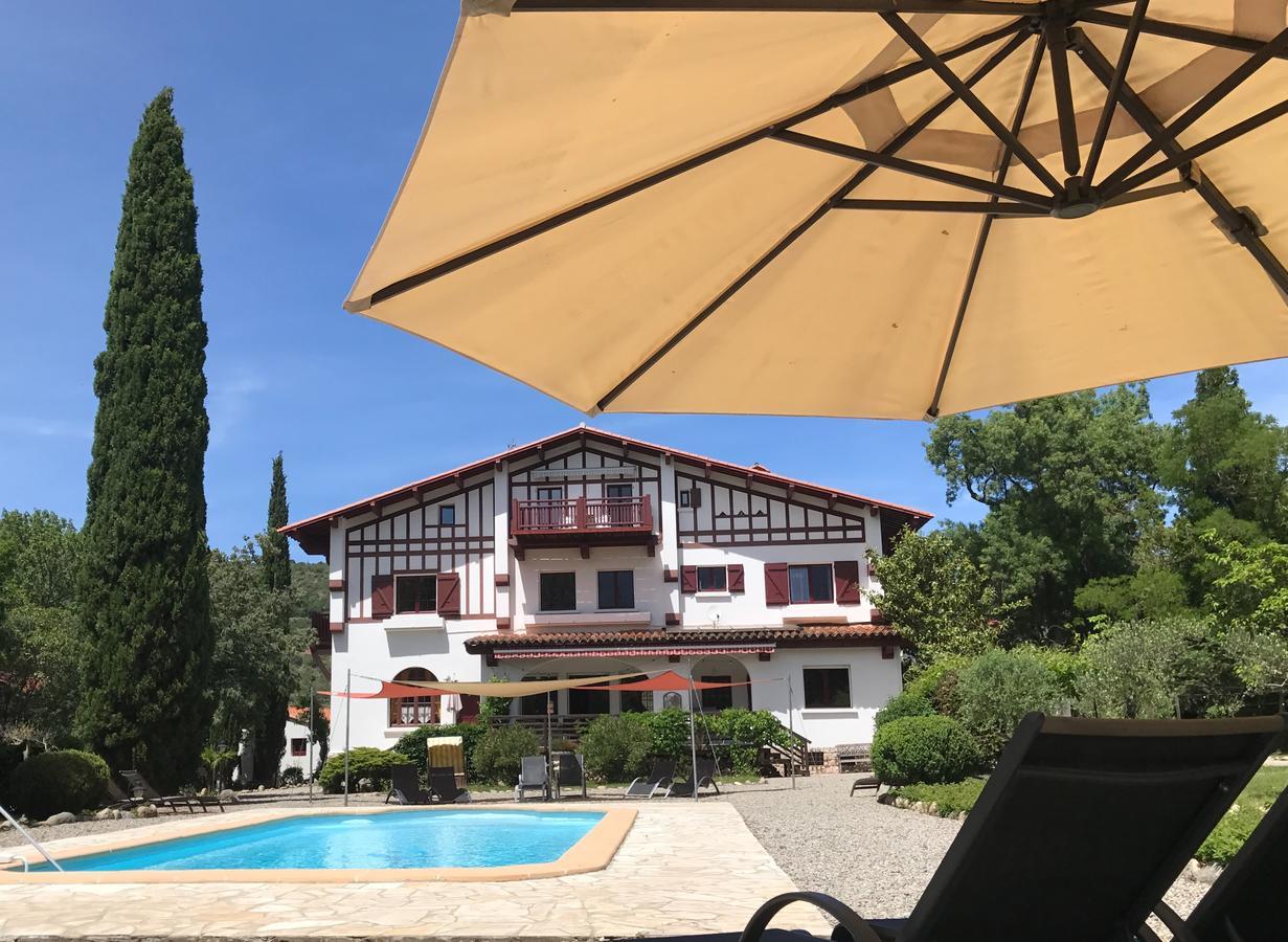 La Villa Du Parc Prades  Room photo