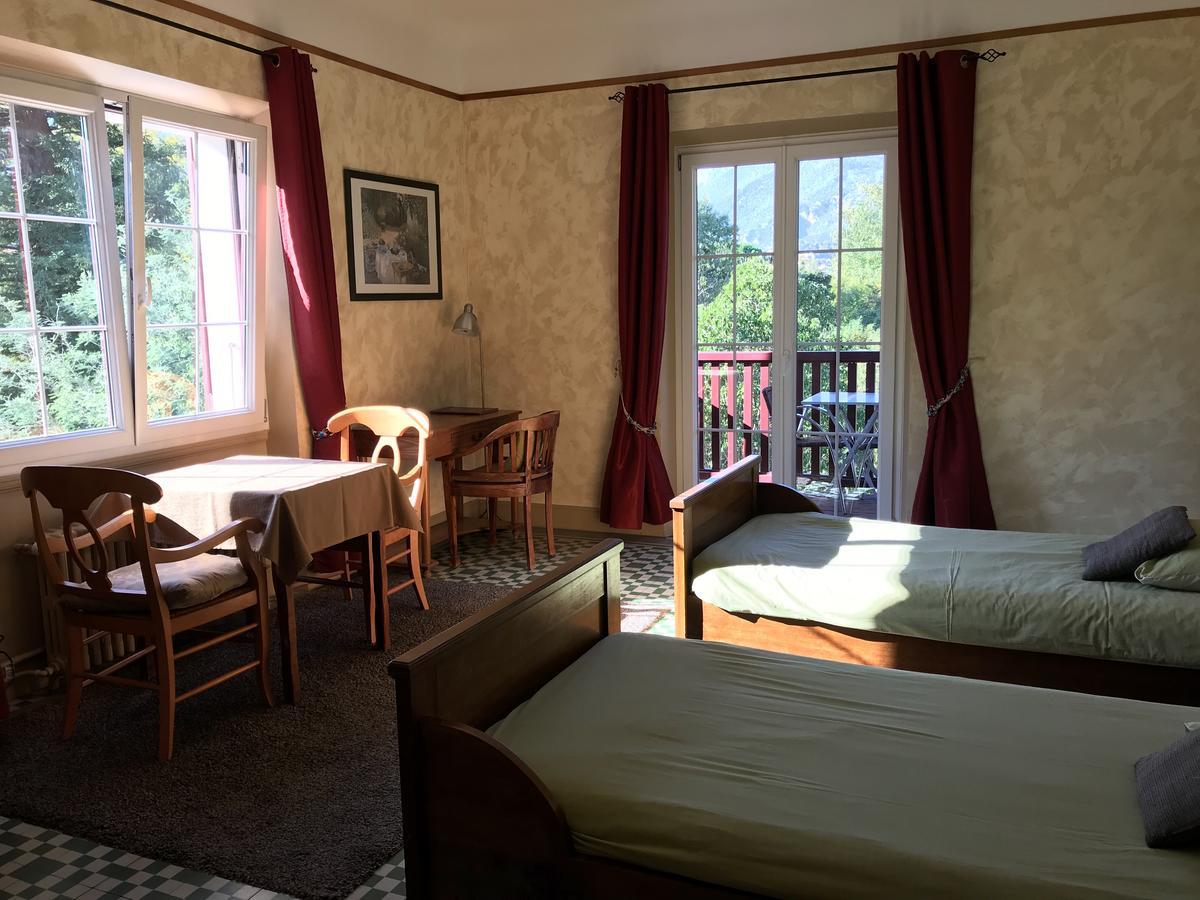 La Villa Du Parc Prades  Room photo
